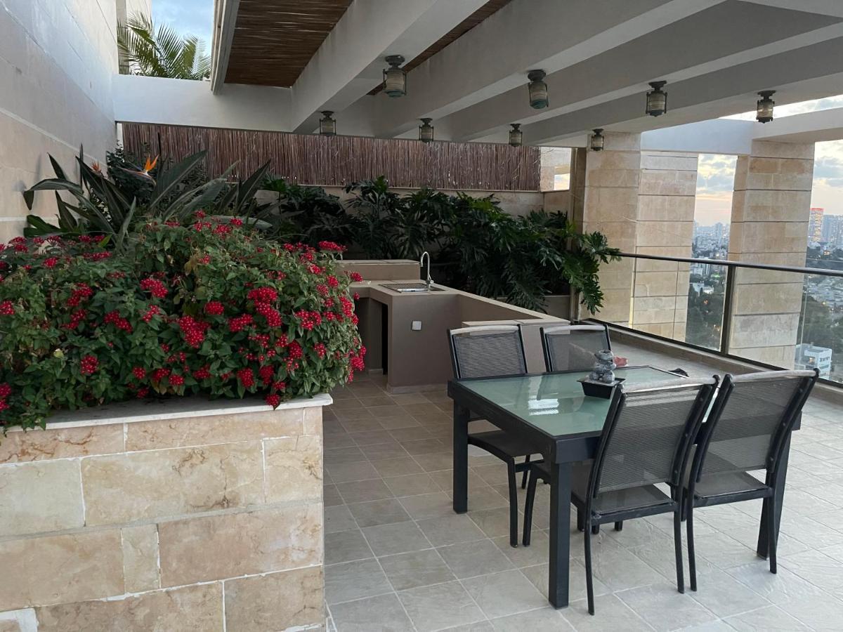 Apartament Beautiful Penthouse W/Amazing View, Prime Location Ramat Gan Zewnętrze zdjęcie
